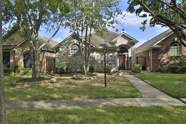 6849 Tournament Drive, Houston, TX 77069