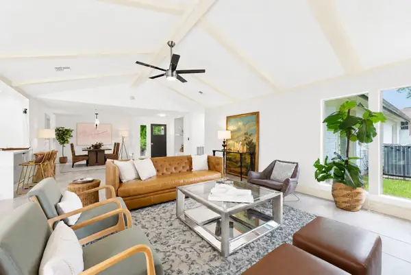 10611 Deerwood Road, Houston, TX 77042