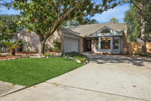 11414 Overbrook Lane, Houston, TX 77077