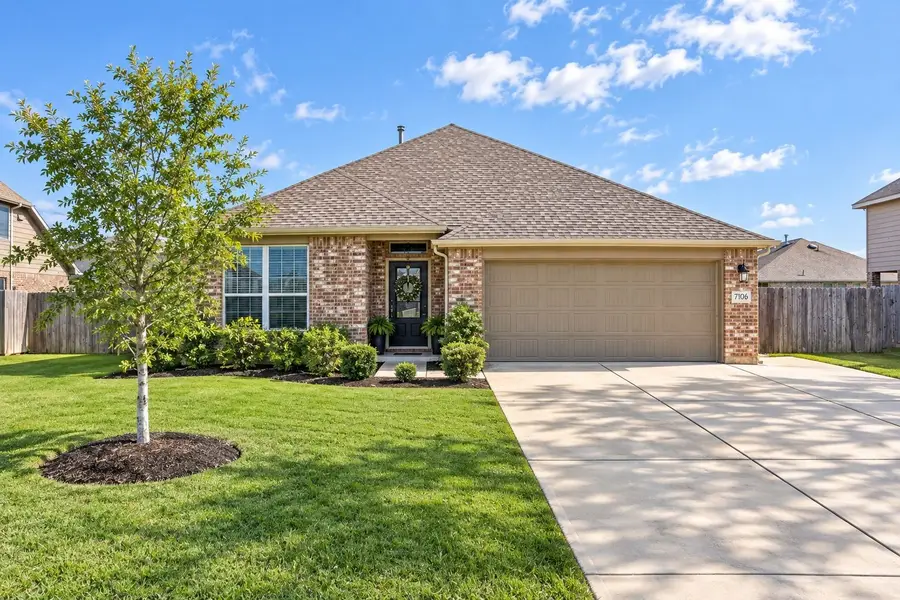 7106 Hillside Avenue, Monterey Belvieu, TX 77523 - #2