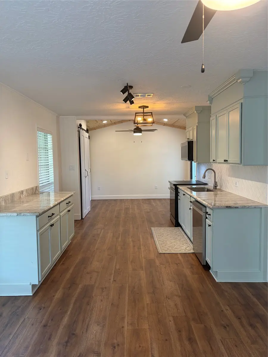52 Periwinkle Court, Lake Jackson, TX 77566 - #3