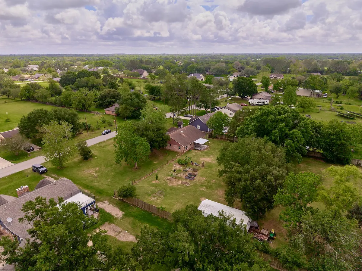 3979 County Road 962b, Alvin, TX 77511 - #1