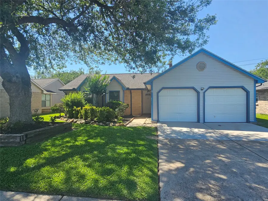 1009 Canyon Springs Drive, La Porte, TX 77571 - #2