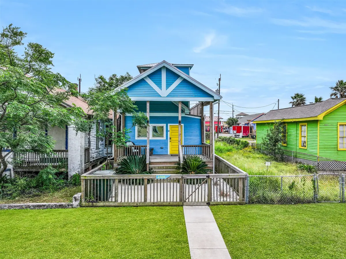 2909 Ave R, Galveston, TX 77550 - #1