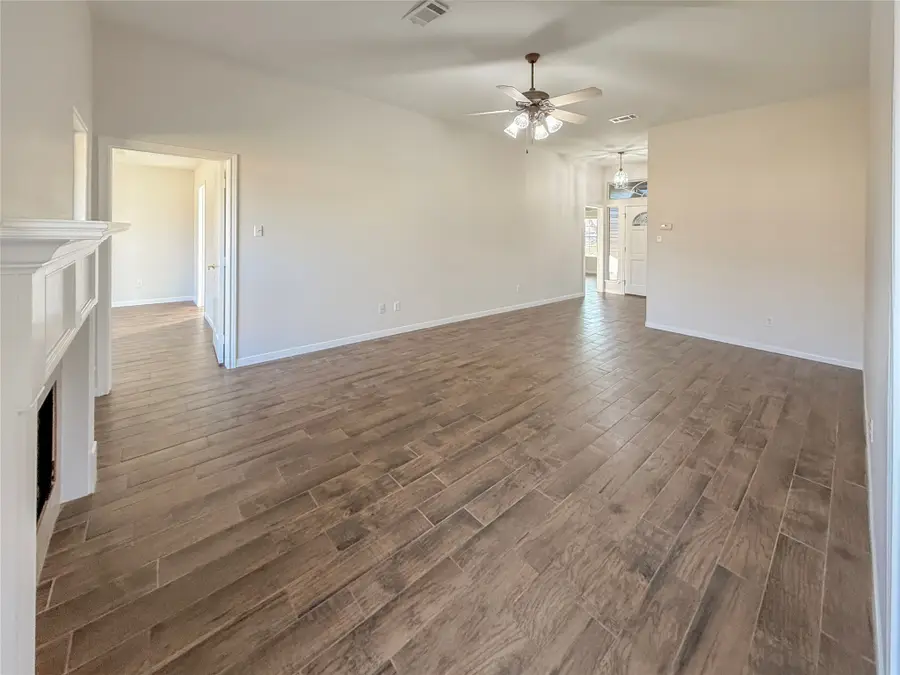 64 Tangerine Court, Lake Jackson, TX 77566 - #2