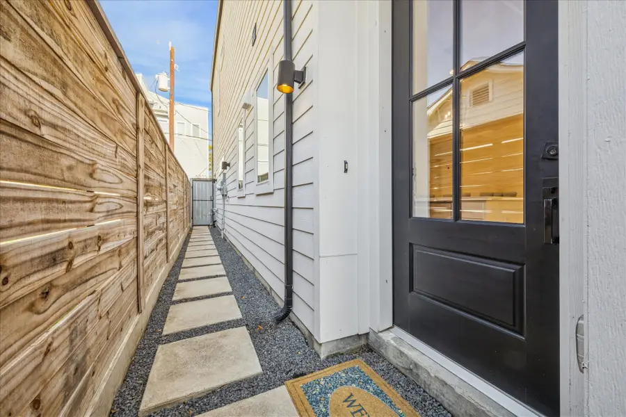 805 Fisher Street #A, Houston, TX 77018 - Image #2