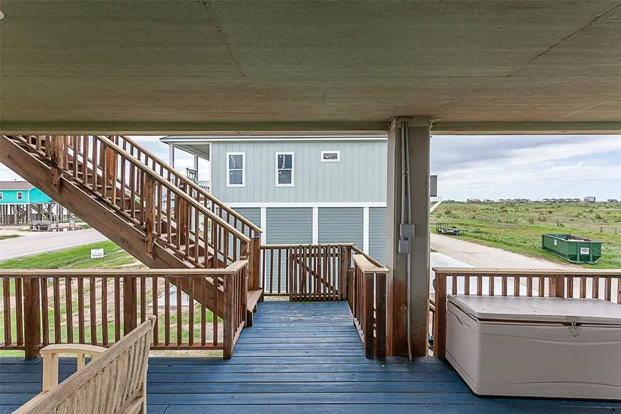 2433 Audubon Avenue, Gilchrist, TX 77617 - Image #2