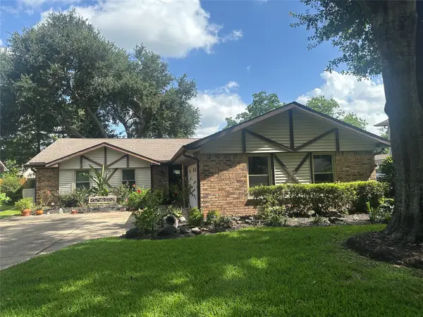 15715 Mill Point Drive, Houston, TX 77059