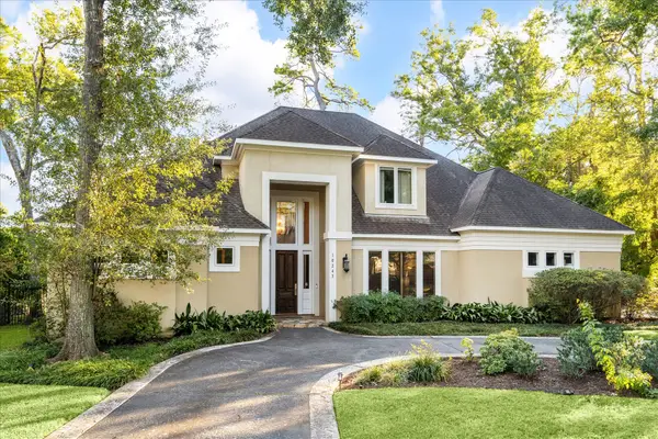 10243 Pineland Drive, Houston, TX 77024