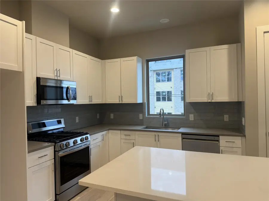 540 Janisch Road #F, Houston, TX 77018 - Image #3