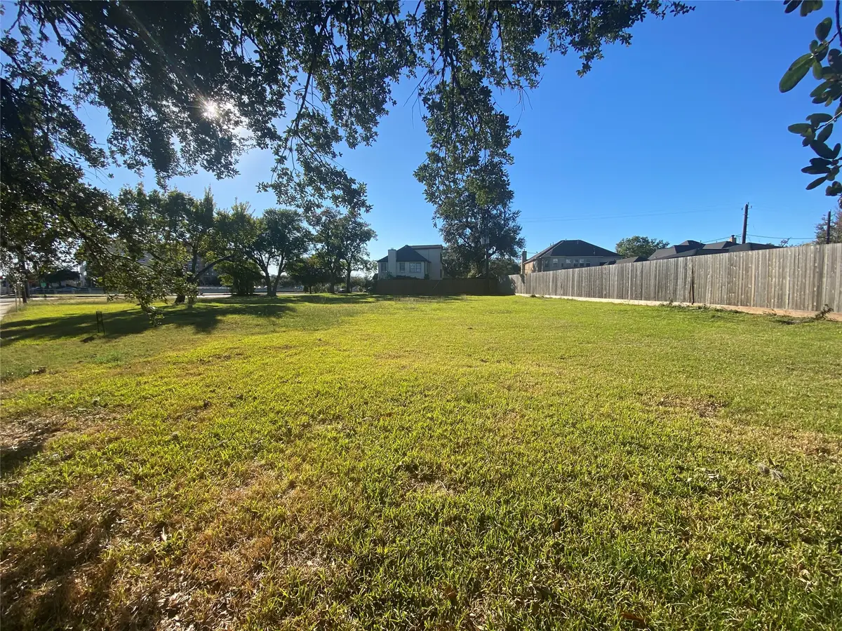 7552 Main Street, Houston, TX 77030 - #1