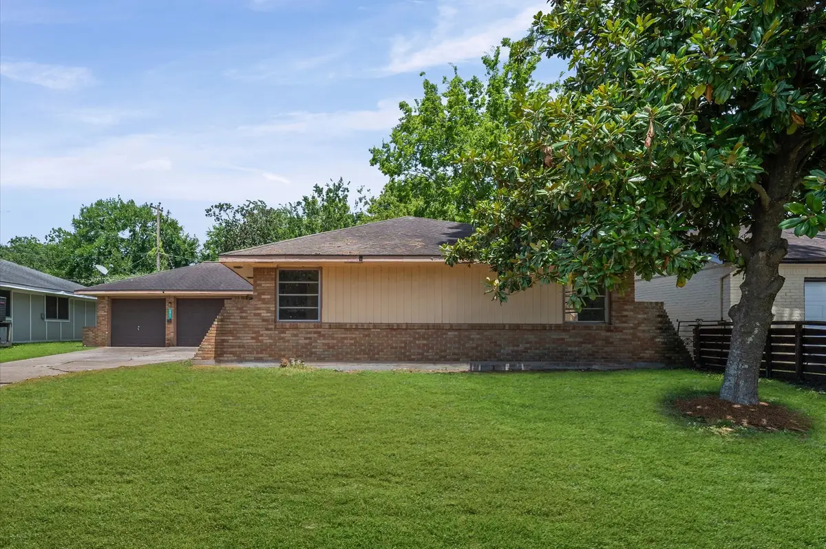 9011 Sandpiper Drive, Houston, TX 77074 - #1