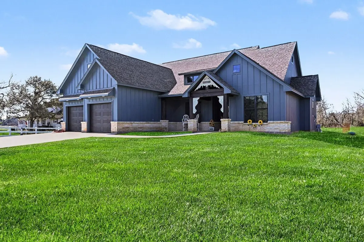 444 Mill Road, Angleton, TX 77515 - #1