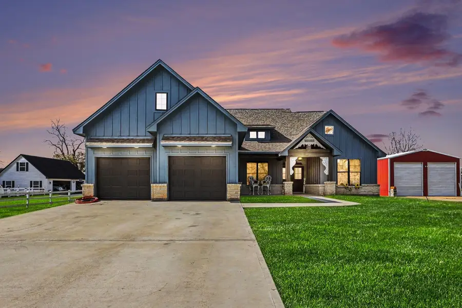444 Mill Road, Angleton, TX 77515 - #2