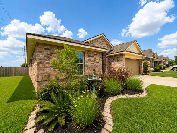 2911 Lincolns Meadow Drive, Spring, TX 77373