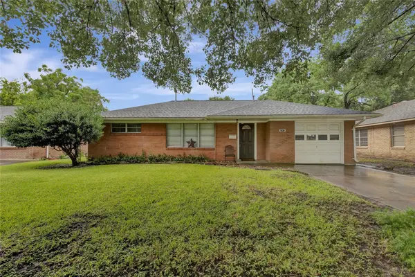 930 Creager Street, Houston, TX 77034