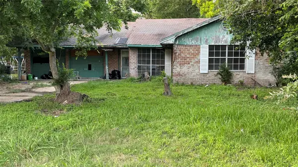 117 Sylvan Street, La Porte, TX 77571
