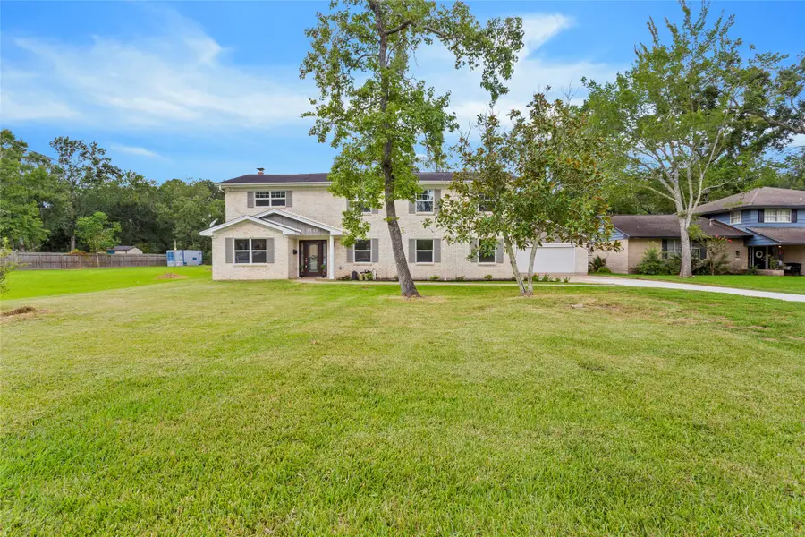 1325 Oak Hollow Drive, Dickinson, TX 77539 - Image #3