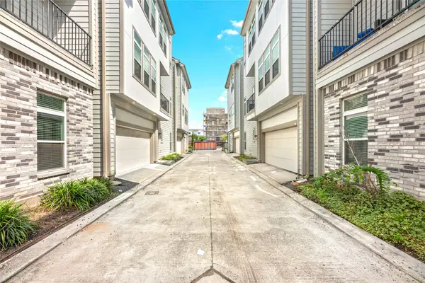 5823 Fairdale Lane #C, Houston, TX 77057