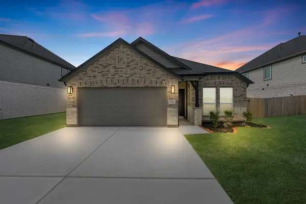 3102 Spitfire Drive, Rosenberg, TX 77471