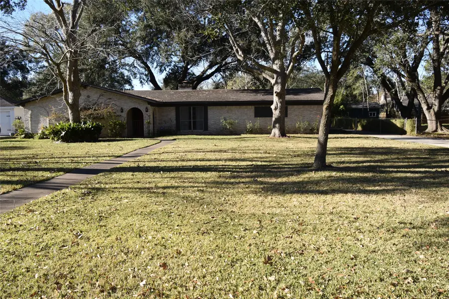 308 Edgewood Street, League City, TX 77573 - Image #3