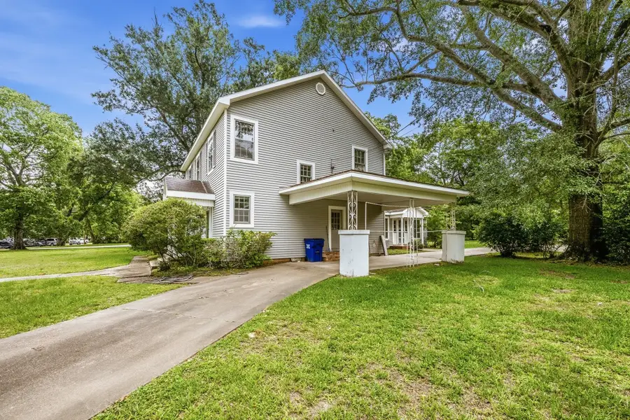 1103 E Goliad Avenue, Crockett, TX 75835 - #3