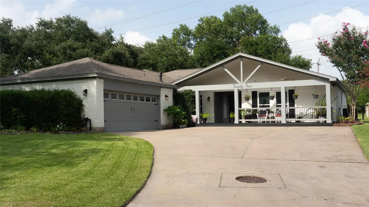 24 Wellington Drive, Sugar Land, TX 77478 - #1