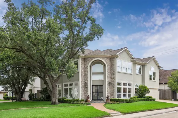 5211 Pocahontas Street, Bellaire, TX 77401
