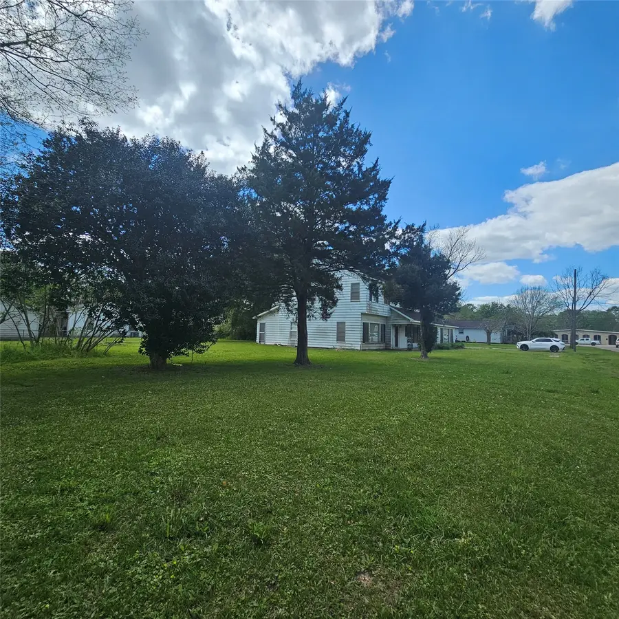 565 W Hartel Street, Sour Lake, TX 77659 - #3