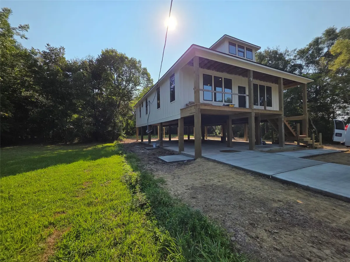 165 Thurman Avenue, Bridge City, TX 77611 - Image #1