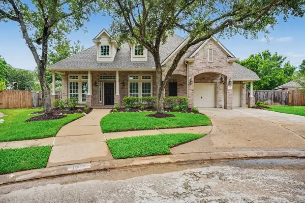 1017 Misty Trails Lane, League City, TX 77573