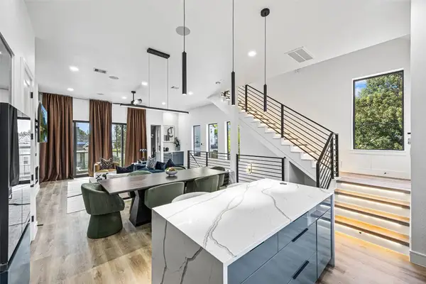2801 Delano Street, Houston, TX 77004