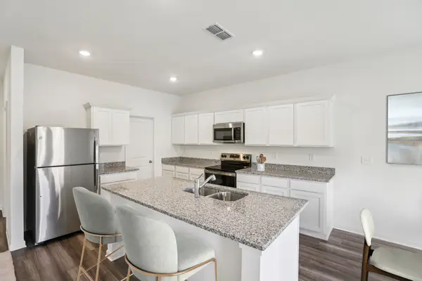 7711 Enchanted Pearl Drive, Angleton, TX 77515