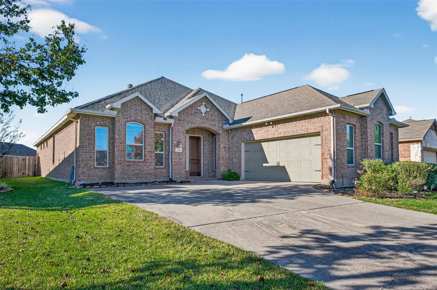 110 Carriage Court, Magnolia, TX 77354 - Image #2