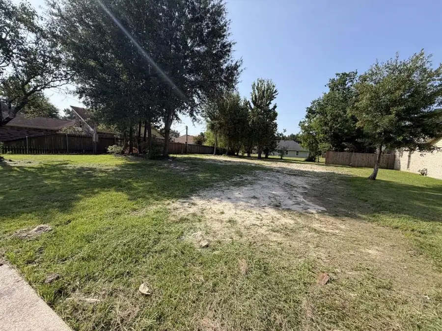 4401 Kitty Chapin Avenue, Orange, TX 77632 - #2