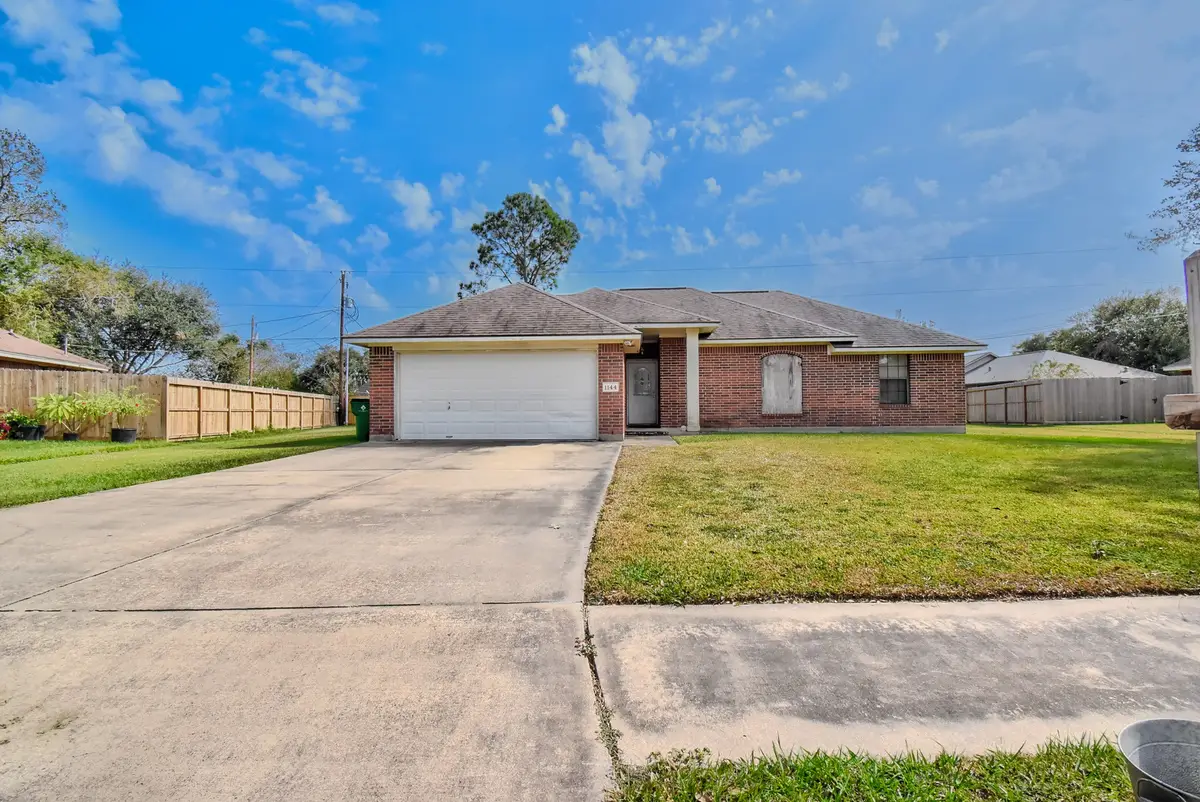 1144 Thomas Drive, Angleton, TX 77515 - Image #1