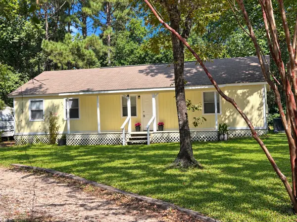 1700 Trails End Drive, Cleveland, TX 77328