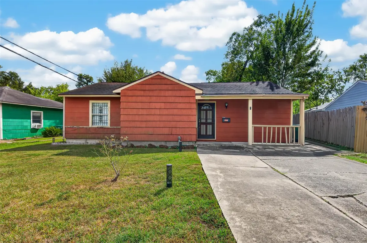 5930 Southville Street, Houston, TX 77033 - #1