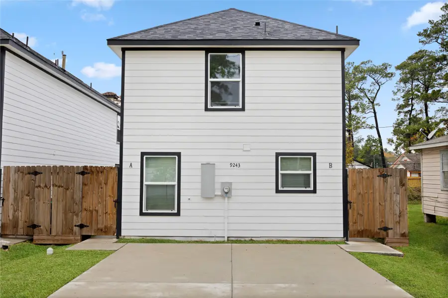 9243 Seeker Street, Houston, TX 77028 - Image #2
