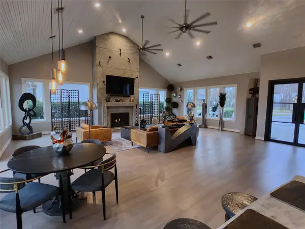 38 Fairway Park, Montgomery, TX 77356