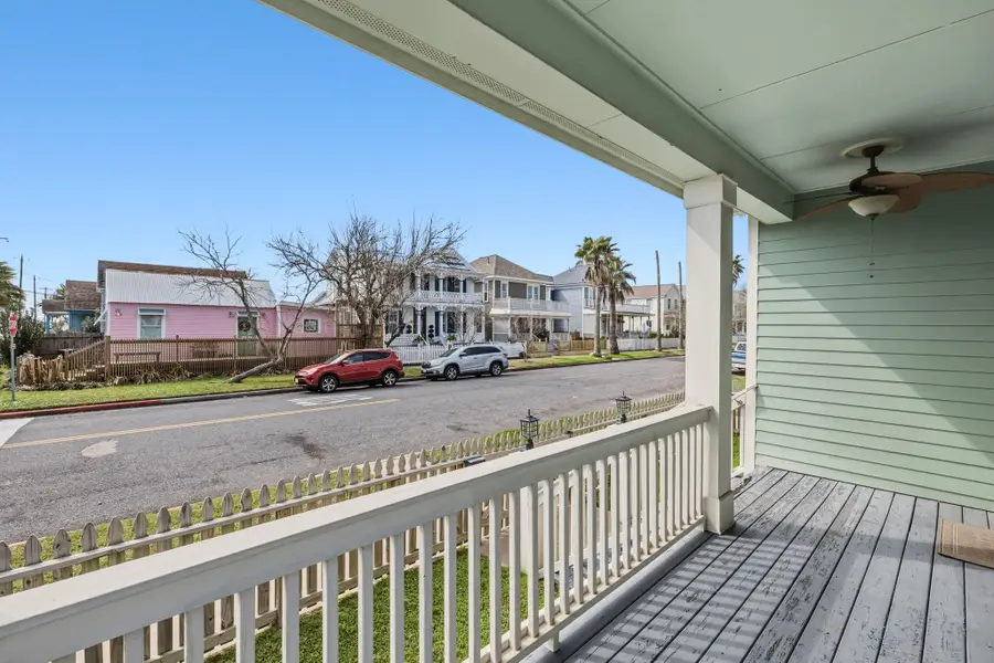 1502 Avenue M, Galveston, TX 77550 - #3