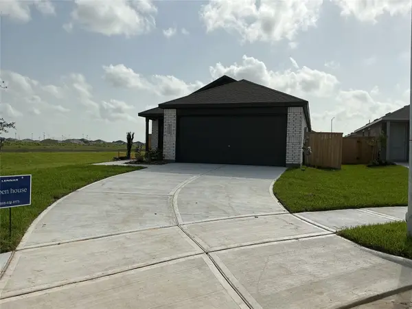 9203 Burch Eagle Court, Baytown, TX 77521