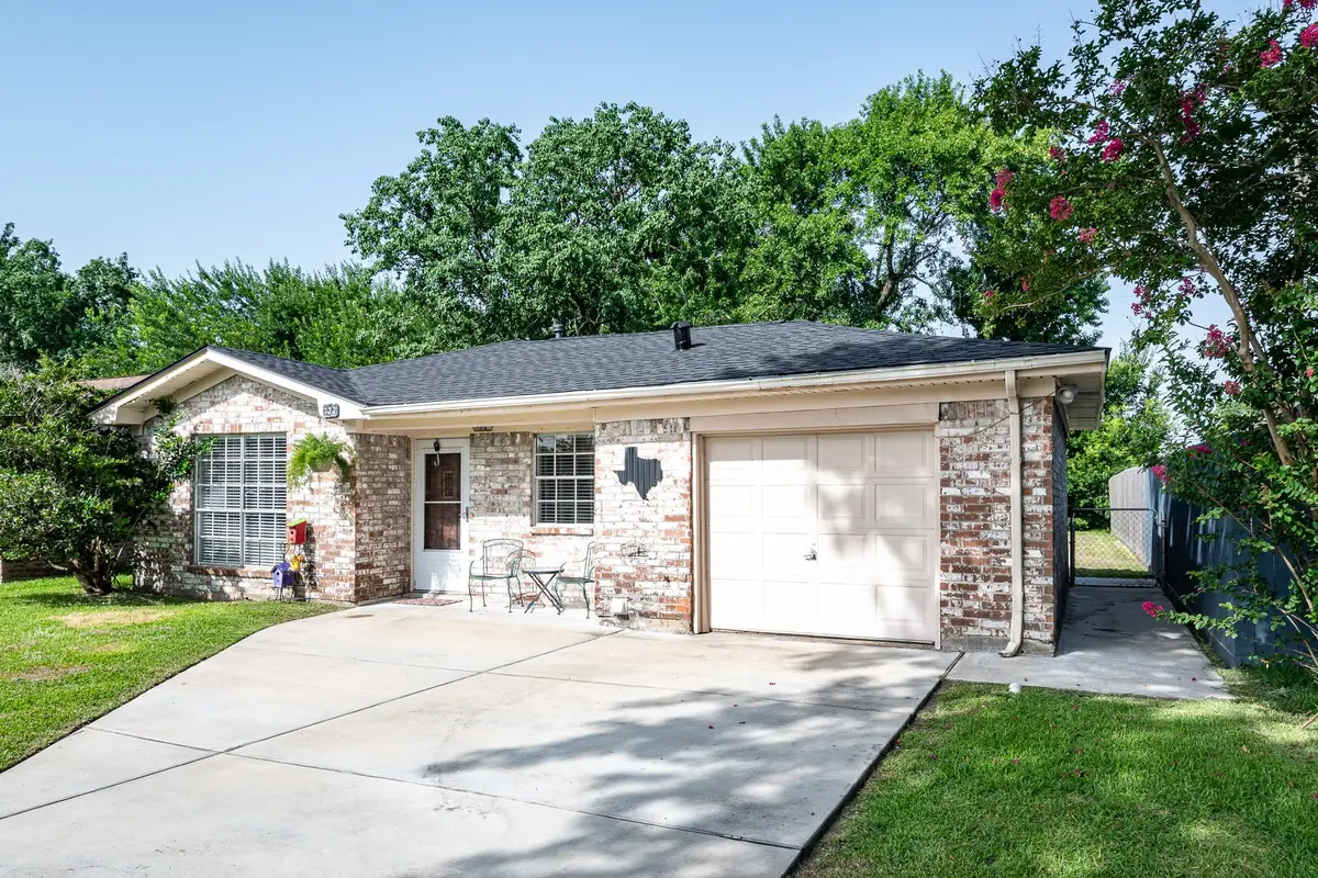322 S Carroll, La Porte, TX 77571 - #1