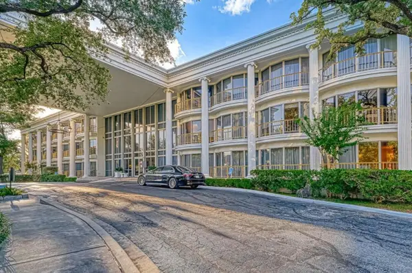 5050 Ambassador Way #314, Houston, TX 77056