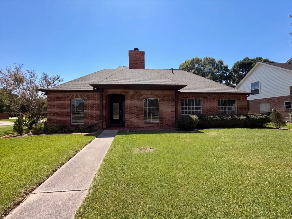 1102 Londonderry Avenue, Friendswood, TX 77546 - #1