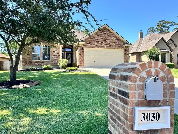3030 Lake Island Drive, Montgomery, TX 77356