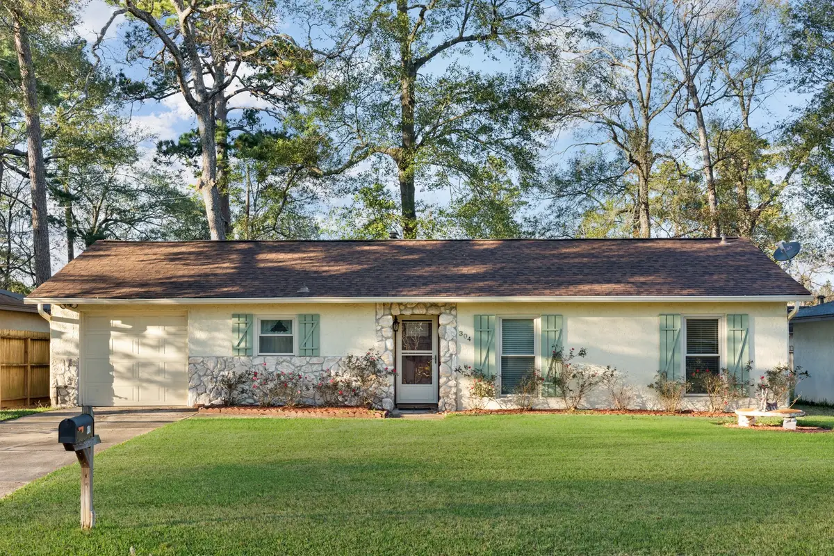 304 Hildred Avenue, Conroe, TX 77303 - Image #1