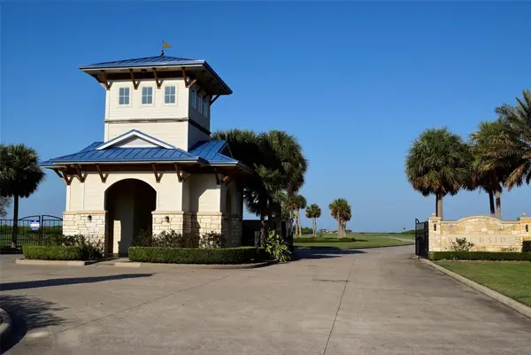 2916 Palacios Bay Drive, Palacios, TX 77465