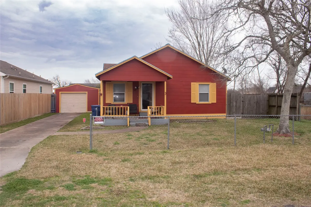 138 S Pecan Drive, Texas City, TX 77591 - #1