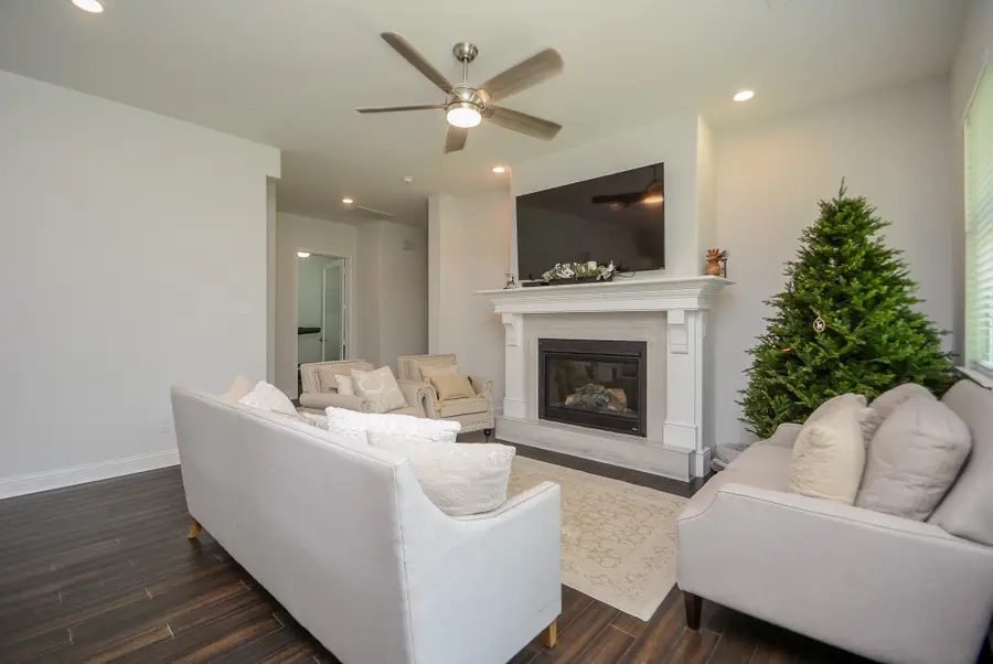 212 Osage Drive, Conroe, TX 77316 - Image #3